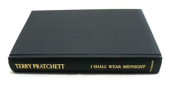 I Shall Wear Midnight by Terry Pratchett For Sale